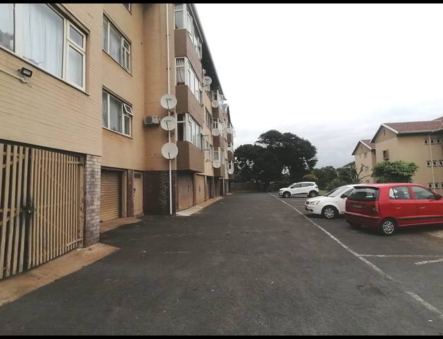 1 BEDROOM FLAT FOR SALE IN BLUFF